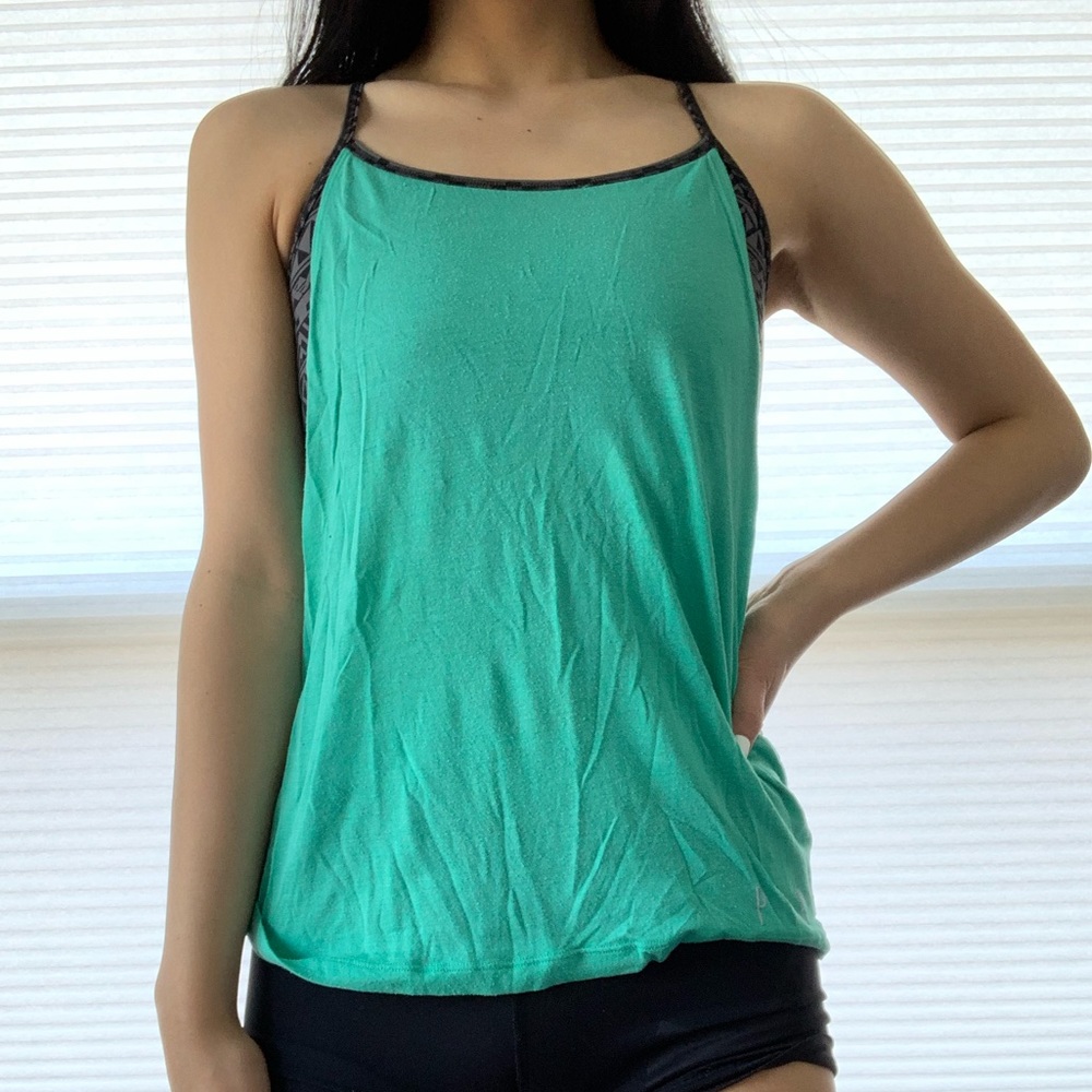 SOLD // Victoria’s Secret 2 in 1 Tank Top